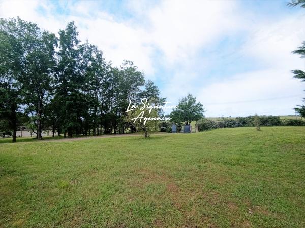 MAISON DE 242 M² AVEC MAGNIFIQUE VUE ET TERRAIN DE 12 098 M²