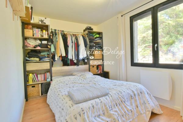 Magnifique appartement T4 rénové avec terrasse, vue lac et parking