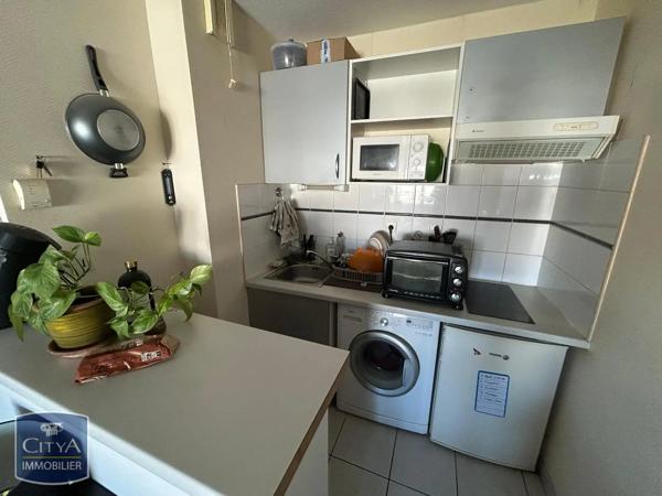 Appartement à louer 2 pièces 35.6m² Poitiers (86000)