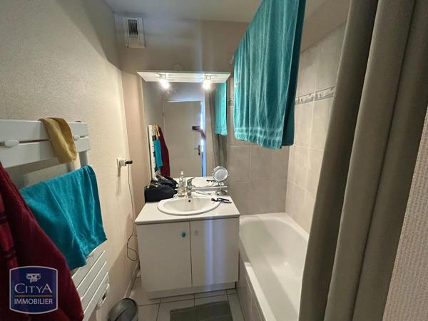 Appartement à louer 2 pièces 35.6m² Poitiers (86000)