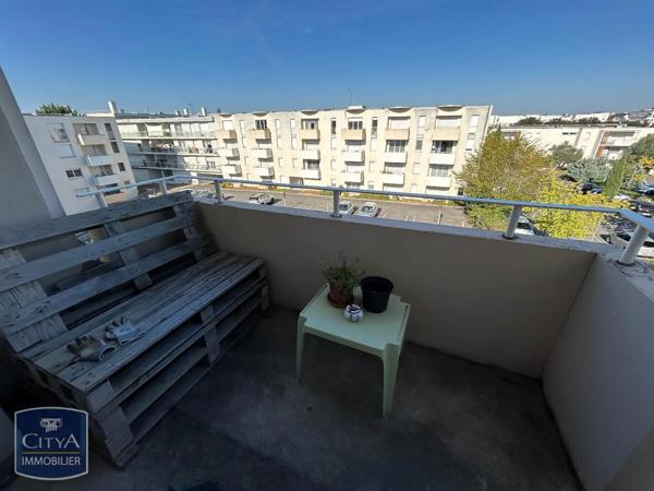 Appartement à louer 2 pièces 35.6m² Poitiers (86000)
