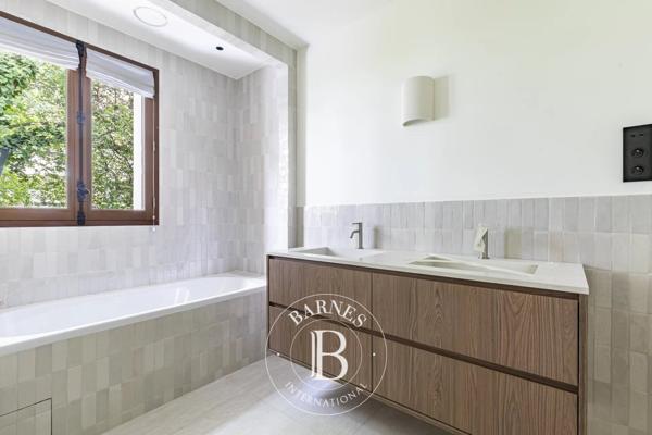 Paris 15ème, Maison 4 Chambres -  222 m² à vendre