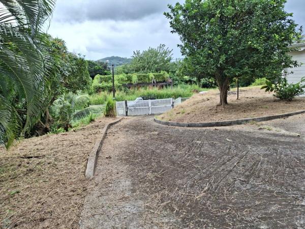 Maison de 78m² sur terrain de 2099m² situé au Saint-Esprit