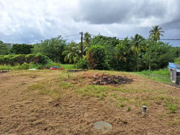 Maison de 78m² sur terrain de 2099m² situé au Saint-Esprit