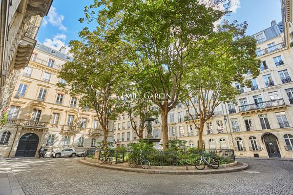 A VENDRE - Appartement Paris - 75009 - Folies Bergère - Square Montholon - 2 pièces - 1 chambre - 48 m²