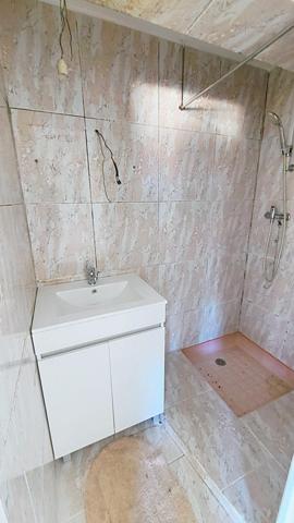 Appartement 2 pièces avec terrasse, jardin et 2 parkings