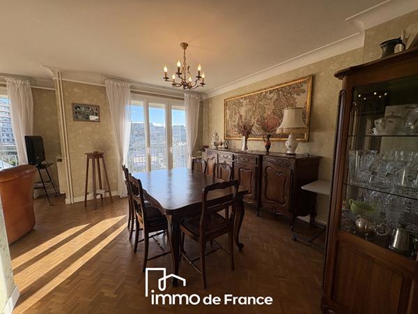 à 5 min du Centre, Appartement Type 4 avec Terrrasse et Parking