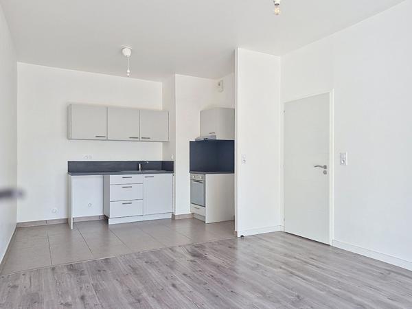 Saint-Sebastien-Sur-Loire - Coup de Coeur - Superbe T3 Contemporain avec Terrasse et Parking - Proche des Bords de la Loire
