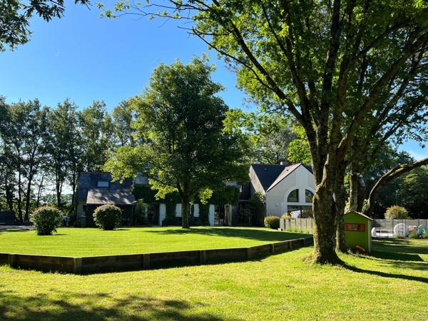 Demeure de charme avec parc, piscine et volumes exceptionnels, à Vigneux-de-Bretagne