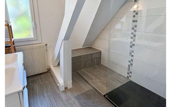 Maison à vendre    5 pièces •  Billère