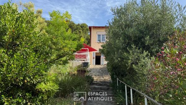 Maison avec studio indépendant, face à la mer