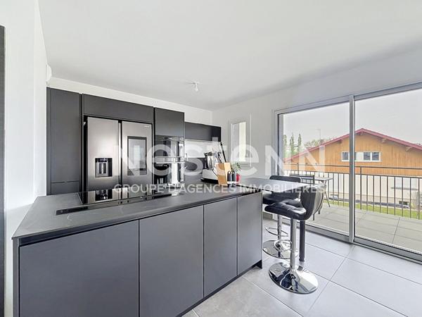 PROCHE CENTRE-VILLE PONTARLIER : Appartement 3 pièces avec terrasse, alliant modernité et prestations de qualité !