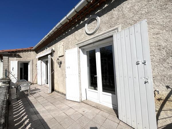 CARCASSONNE: Maison 170 m² avec jardin piscine et garage.