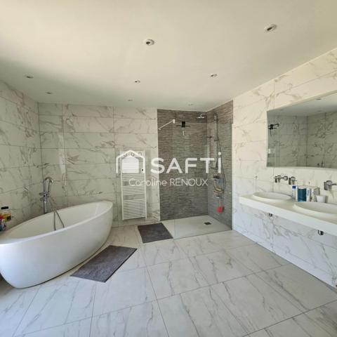 Lauris - Maison de village type loft 160m² avec grande terrasse