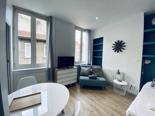 Appartement 1 pièce                                        - 42000 Saint-Étienne Réf : 13046