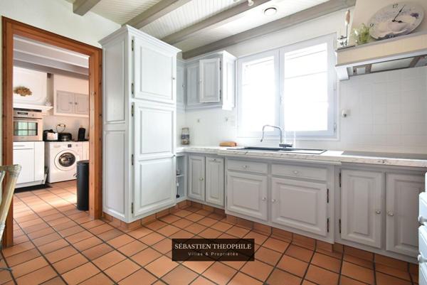 Maison Vendéenne T5 proche Saint Gilles - Authenticité et Confort