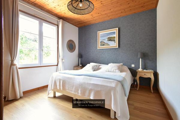 Maison Vendéenne T5 proche Saint Gilles - Authenticité et Confort