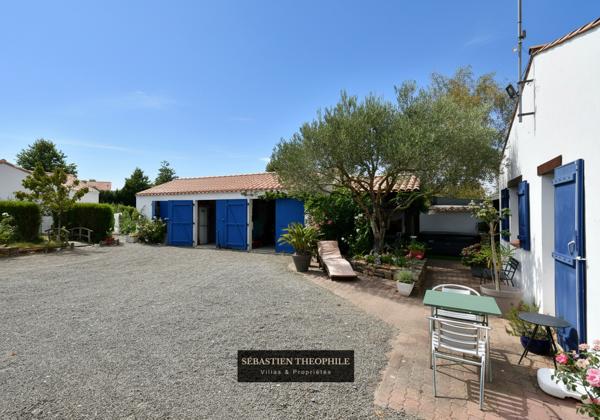 Maison Vendéenne T5 proche Saint Gilles - Authenticité et Confort