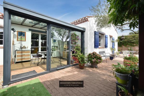 Maison Vendéenne T5 proche Saint Gilles - Authenticité et Confort