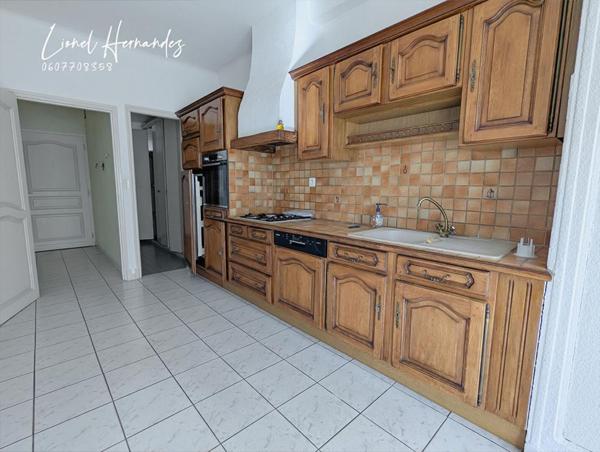 Alès coeur de ville - Appartement T6 ? 176 m² ? Terrasse - 4 chambres