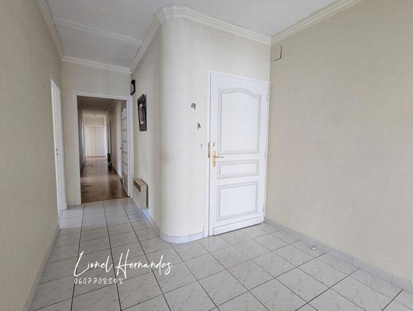 Alès coeur de ville - Appartement T6 ? 176 m² ? Terrasse - 4 chambres