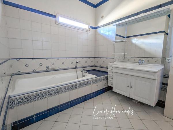 Alès coeur de ville - Appartement T6 ? 176 m² ? Terrasse - 4 chambres