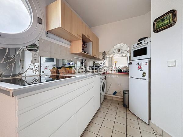 ISSY LES MOULINEAUX - CORENTIN CELTON - Studio de 41 m² avec balcon