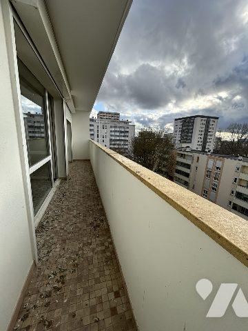 appartement au 7ème étage avec ascenseur
