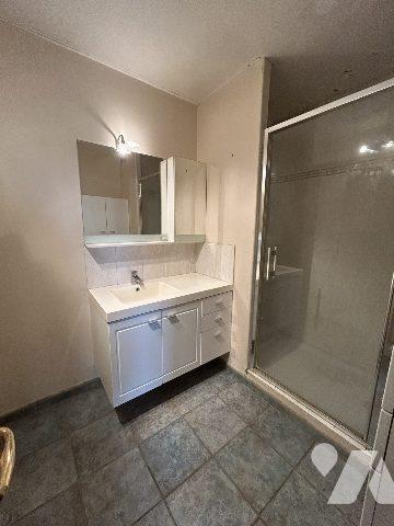 appartement au 7ème étage avec ascenseur