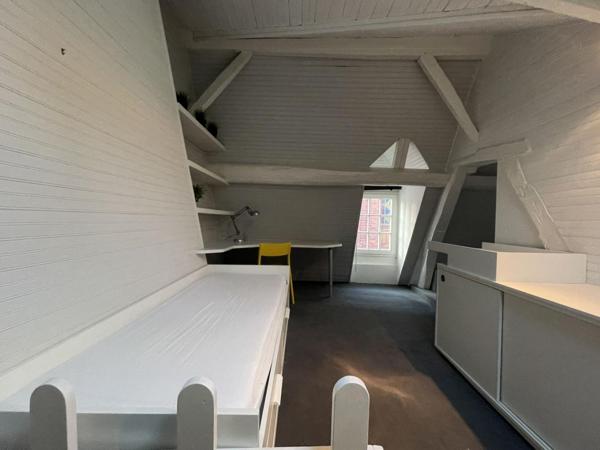 A LOUER : T2 à LILLE • Vieux Lille • 1 100 € CC • Réf. G518-4