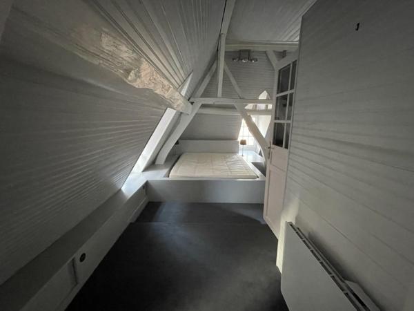 A LOUER : T2 à LILLE • Vieux Lille • 1 100 € CC • Réf. G518-4