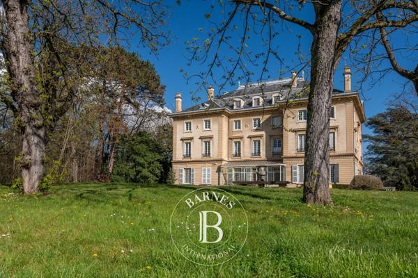 Écully, Appartement 5 Chambres -  307 m² à vendre