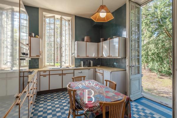 Écully, Appartement 5 Chambres -  307 m² à vendre