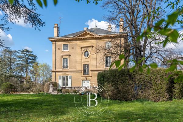 Écully, Appartement 5 Chambres -  307 m² à vendre