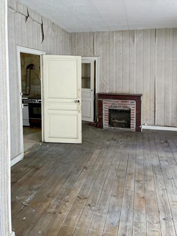 (23200) AUBUSSON - IDÉAL INVESTISSEUR - IMMEUBLE DE RAPPORT - 2 APPARTEMENTS - POMPE À CHALEUR - EXTÉRIEUR