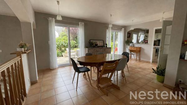 A VENDRE Maison familiale 6 chambres, à l'entrée du bourg de CARNAC