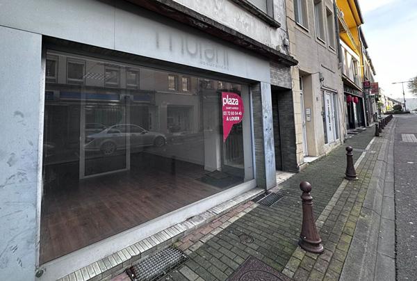 Local commercial 3 pièces 53.89 m2