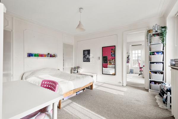 Maison Le Pecq 6 pièce(s) 170 m2 1 050 000 € ** - Référence 17763