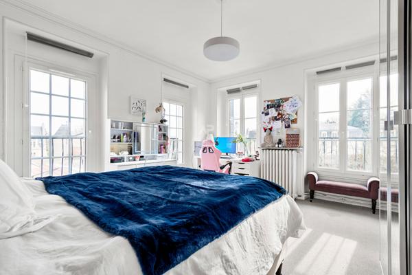 Maison Le Pecq 6 pièce(s) 170 m2 1 050 000 € ** - Référence 17763