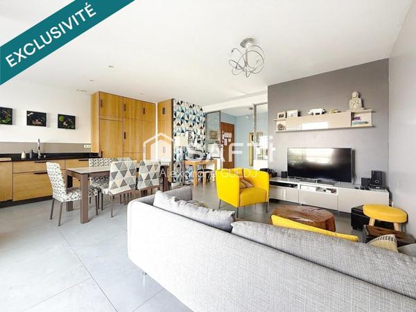 APPARTEMENT T4 TRAVERSANT EN DERNIER ETAGE