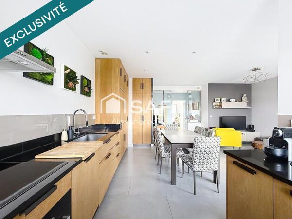 APPARTEMENT T4 TRAVERSANT EN DERNIER ETAGE