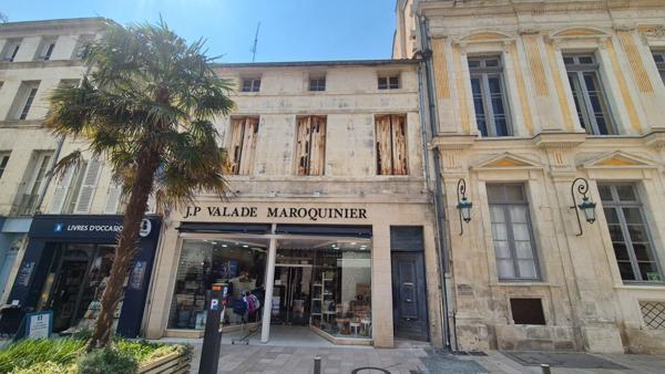 Appartement à vendre Rochefort centre-ville . Proche Place Colbert . Grenier aménageable
