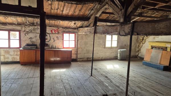 Appartement à vendre Rochefort centre-ville . Proche Place Colbert . Grenier aménageable
