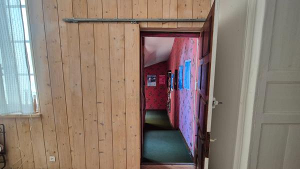 Appartement à vendre Rochefort centre-ville . Proche Place Colbert . Grenier aménageable