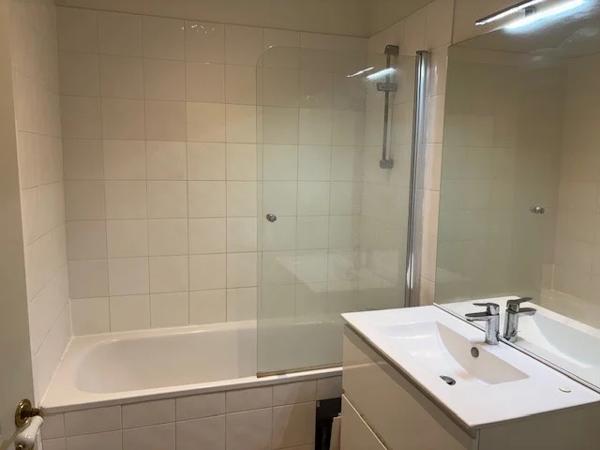 APPARTEMENT T4 A LOUER - LYON 5EME ARRONDISSEMENT Saint-Jean 95.62 m 2 1 425 € charges comprises par mois