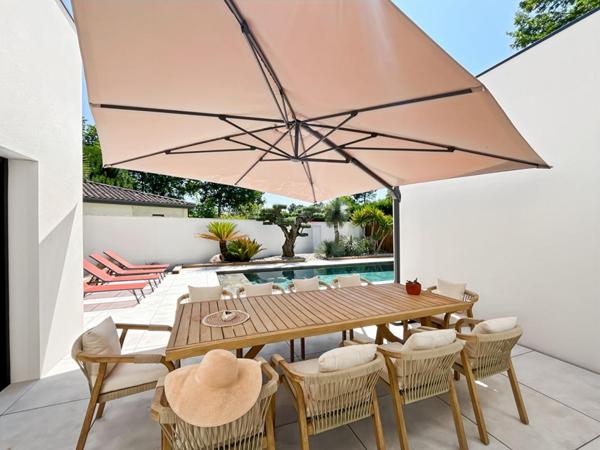 Maison Saint Jean D Illac 5 pièce(s) 210 m2