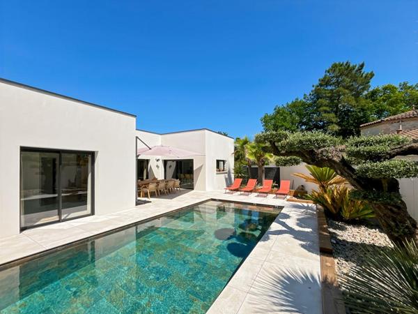 Maison Saint Jean D Illac 5 pièce(s) 210 m2