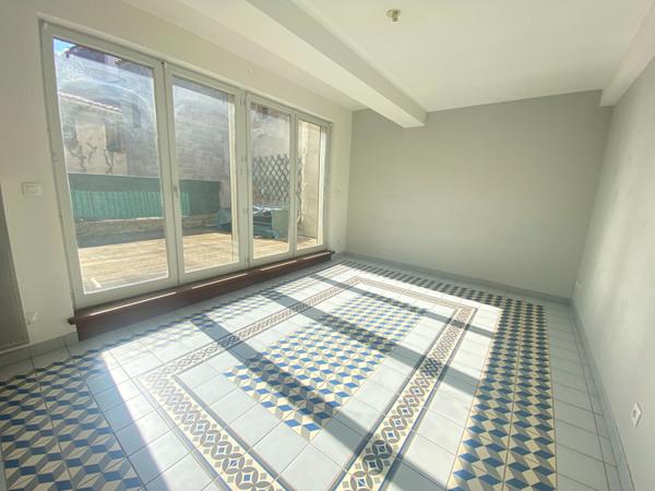 À louer - Appartement T3 avec bureau / dressing - Terrasse ensoleillée - Centre-ville