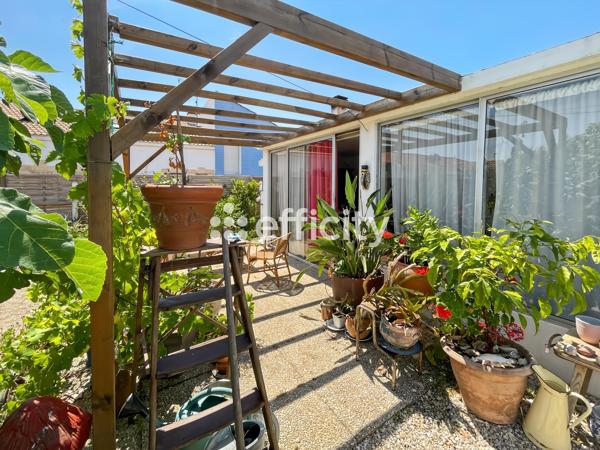 Maison
         4 pièces
        - 75 m² Exclusivité 169 000 € *