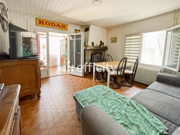 Maison
         4 pièces
        - 75 m² Exclusivité 169 000 € *
